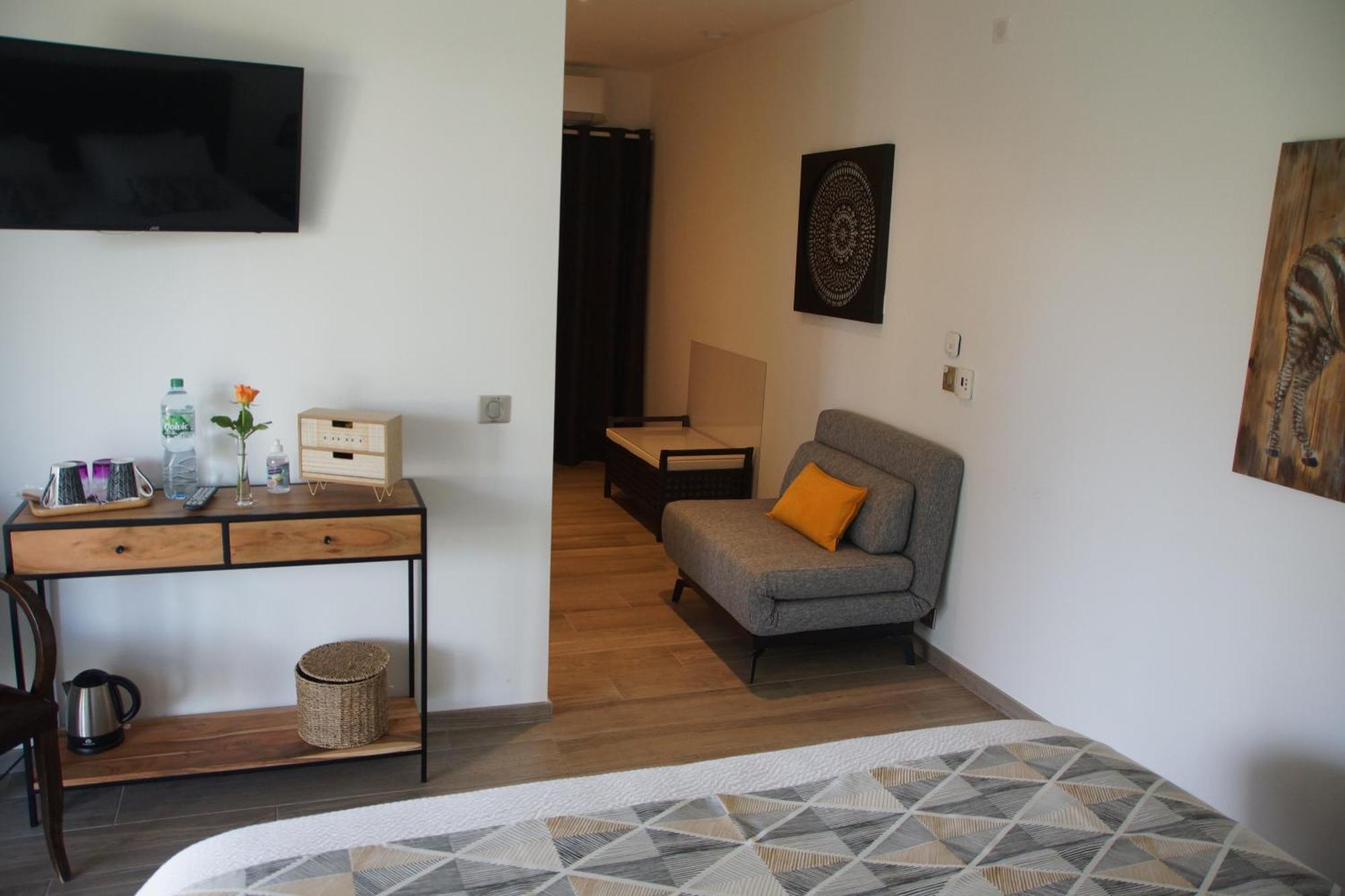 Logis Saponine Chambres D'Hotes Au Calme En Touraine Savonnières エクステリア 写真